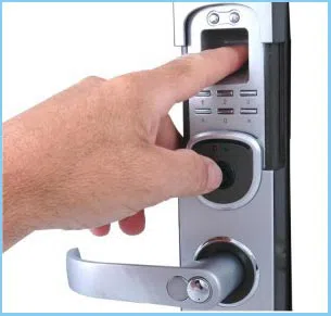 Indianapolis Local 24 Hr Locksmith Indianapolis, IN 317-564-2299 - 4-security-locks